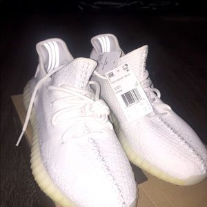 Yeezy boost 350 v2 Brand New 100% Legit
